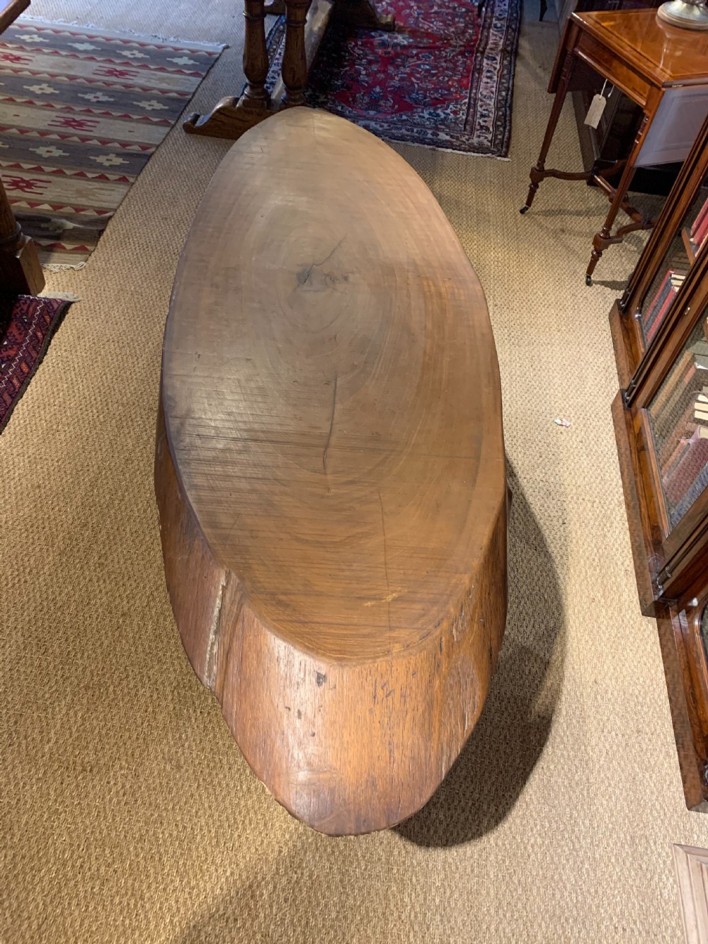 Large coffee table  View V