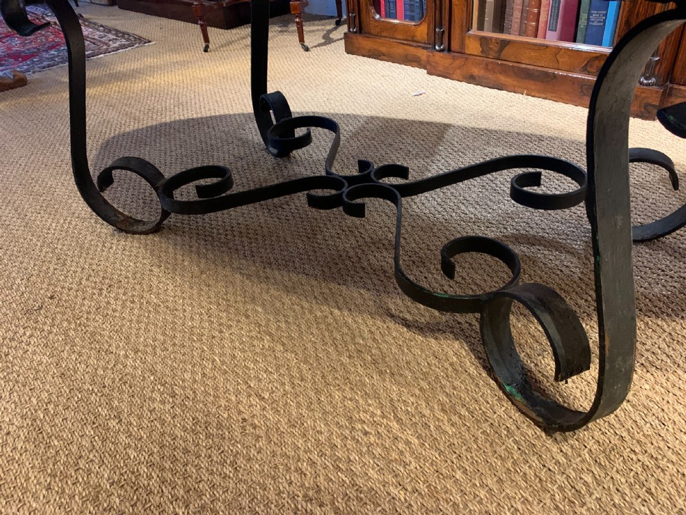 Large coffee table  View VII