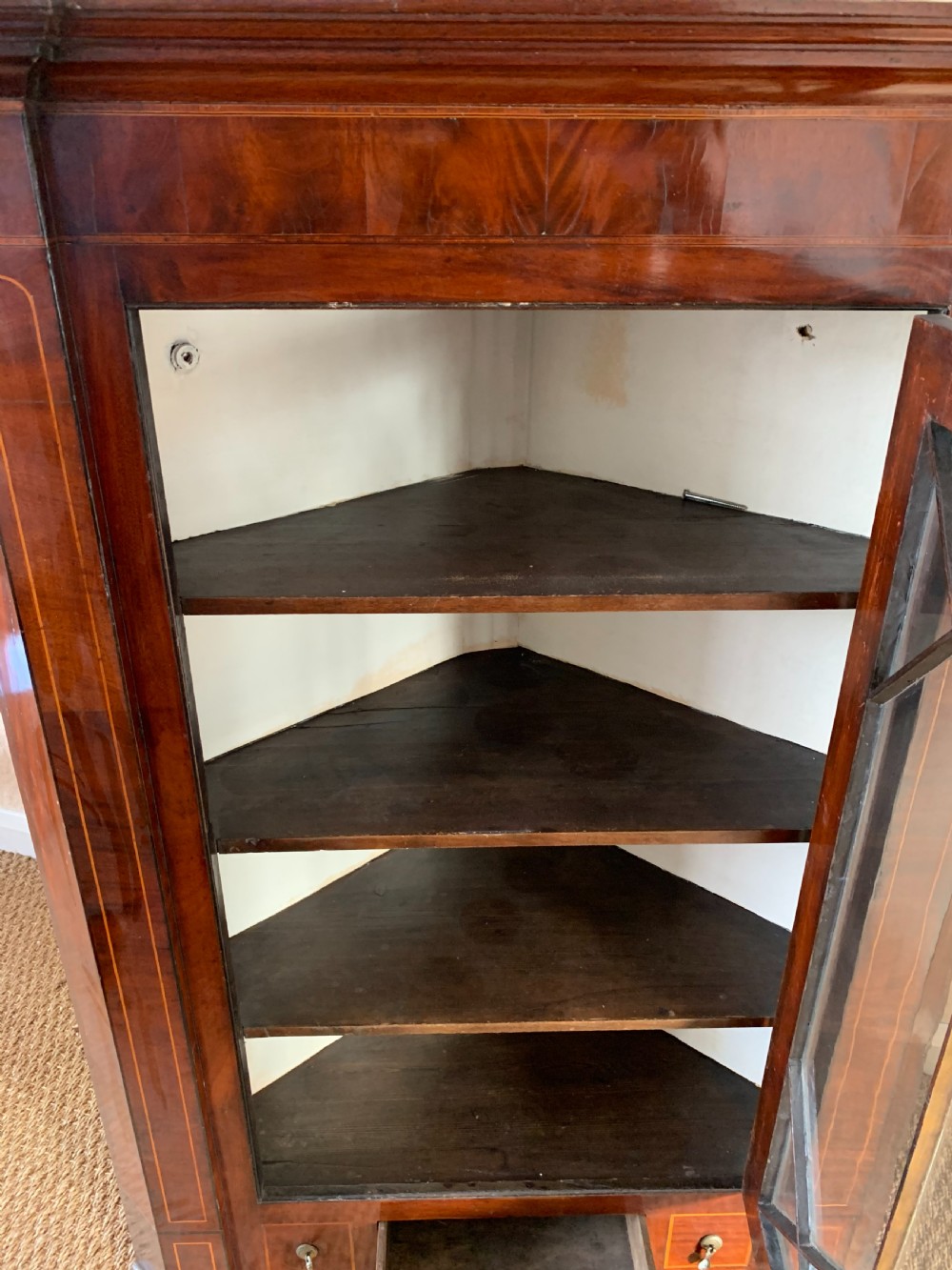 Georgian mahogany corner cupboard   View V