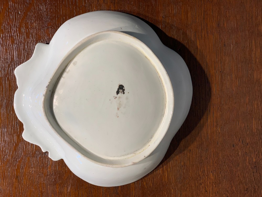 Worcester porcelain shell shaped dish  View V