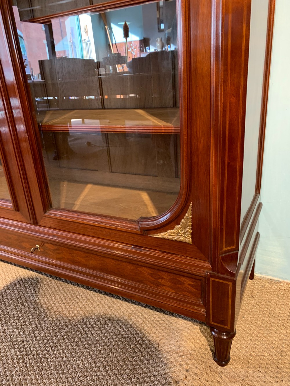 2 door bookcase  View VIII