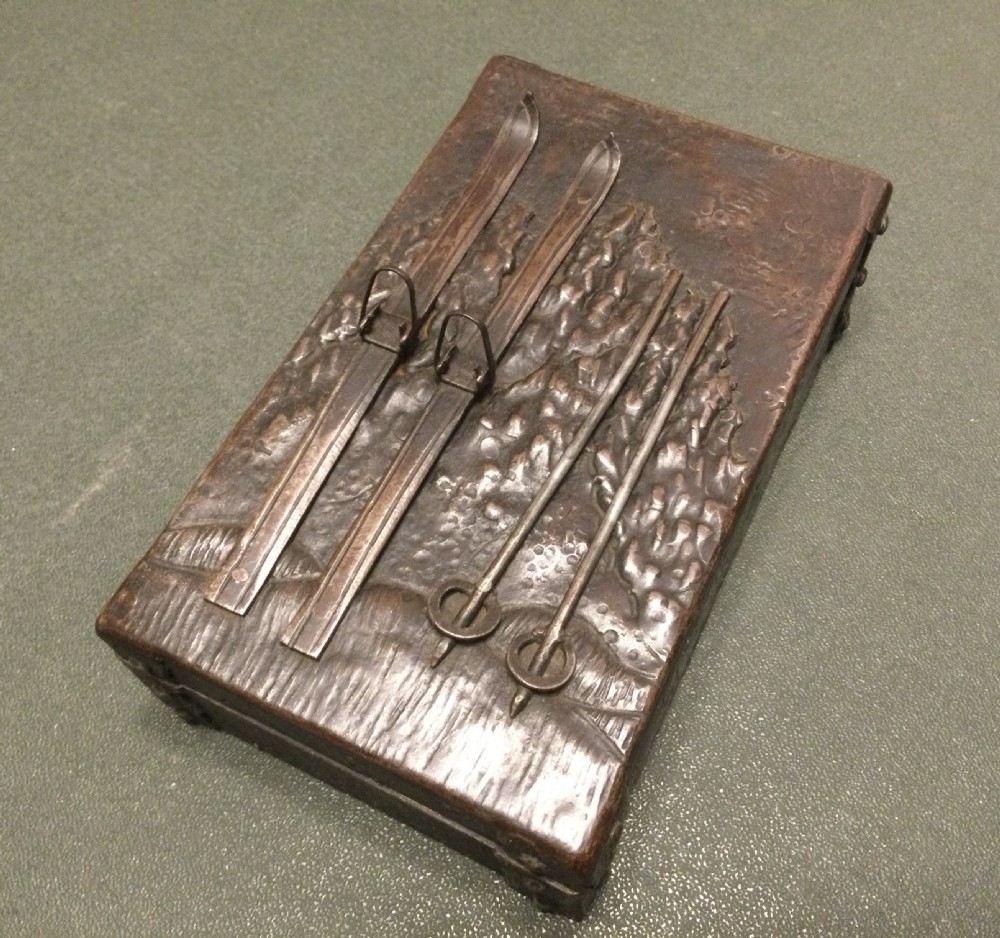SKI “THEMED” TABLE BOX