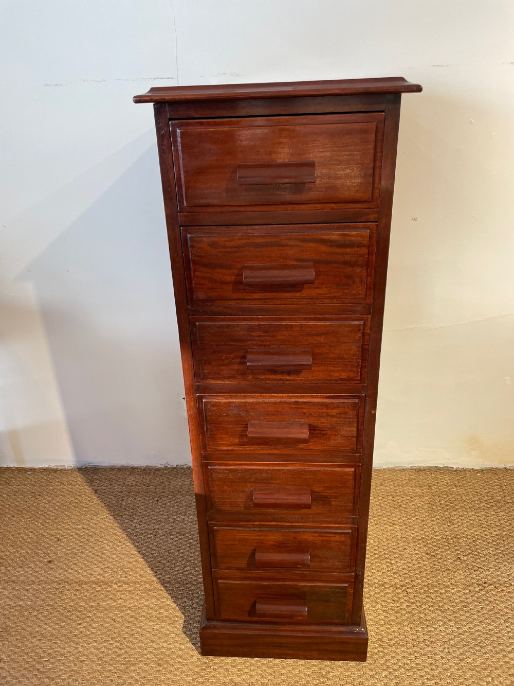 Filing cabinet 