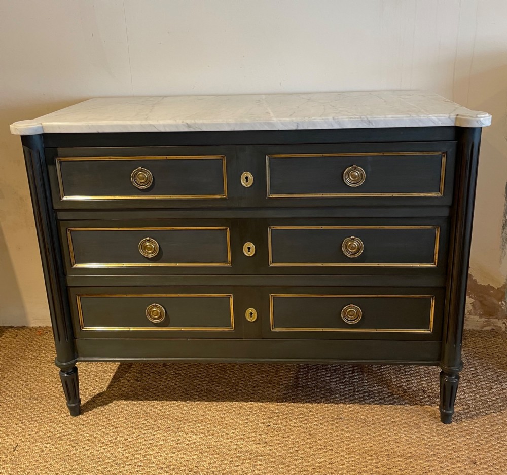 Painted Louis XVI style commode / chest of drawers 