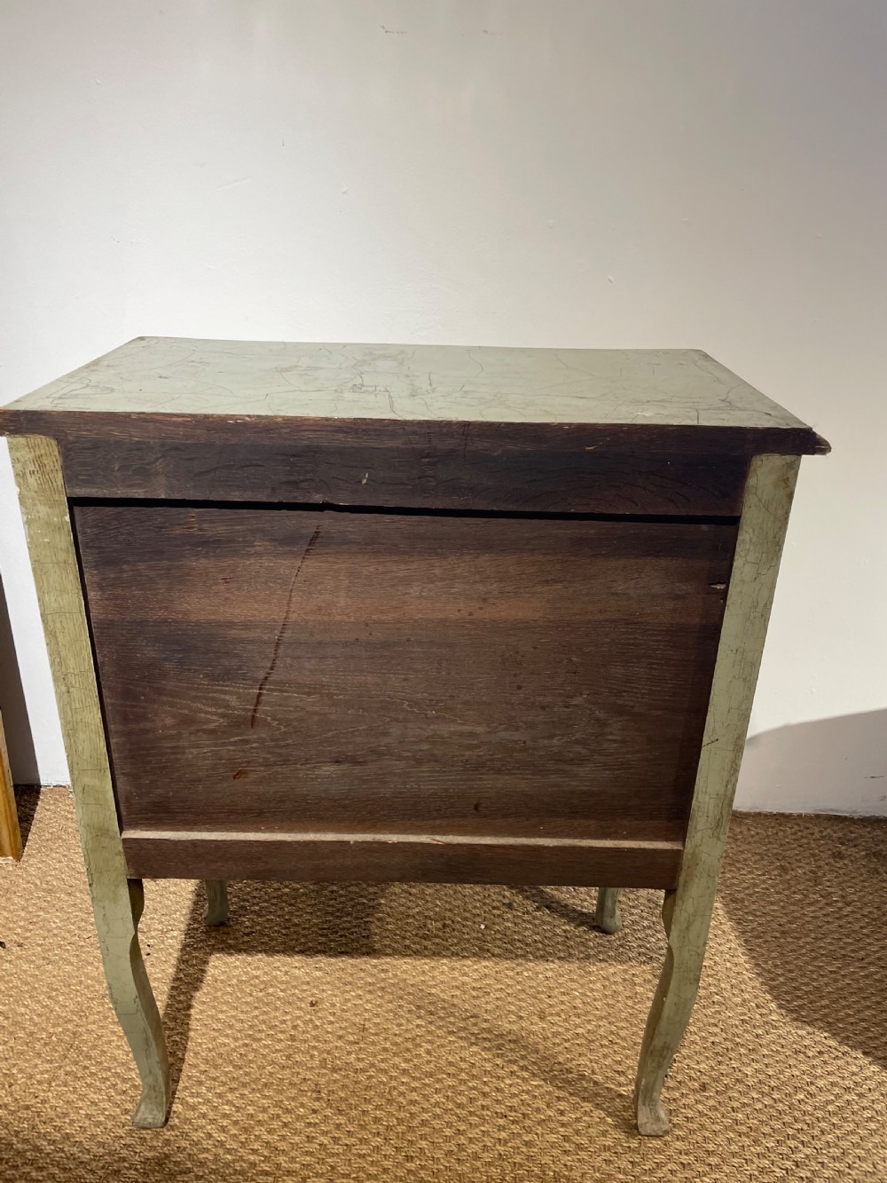 Small lacquered commode / chest of drawers  View X