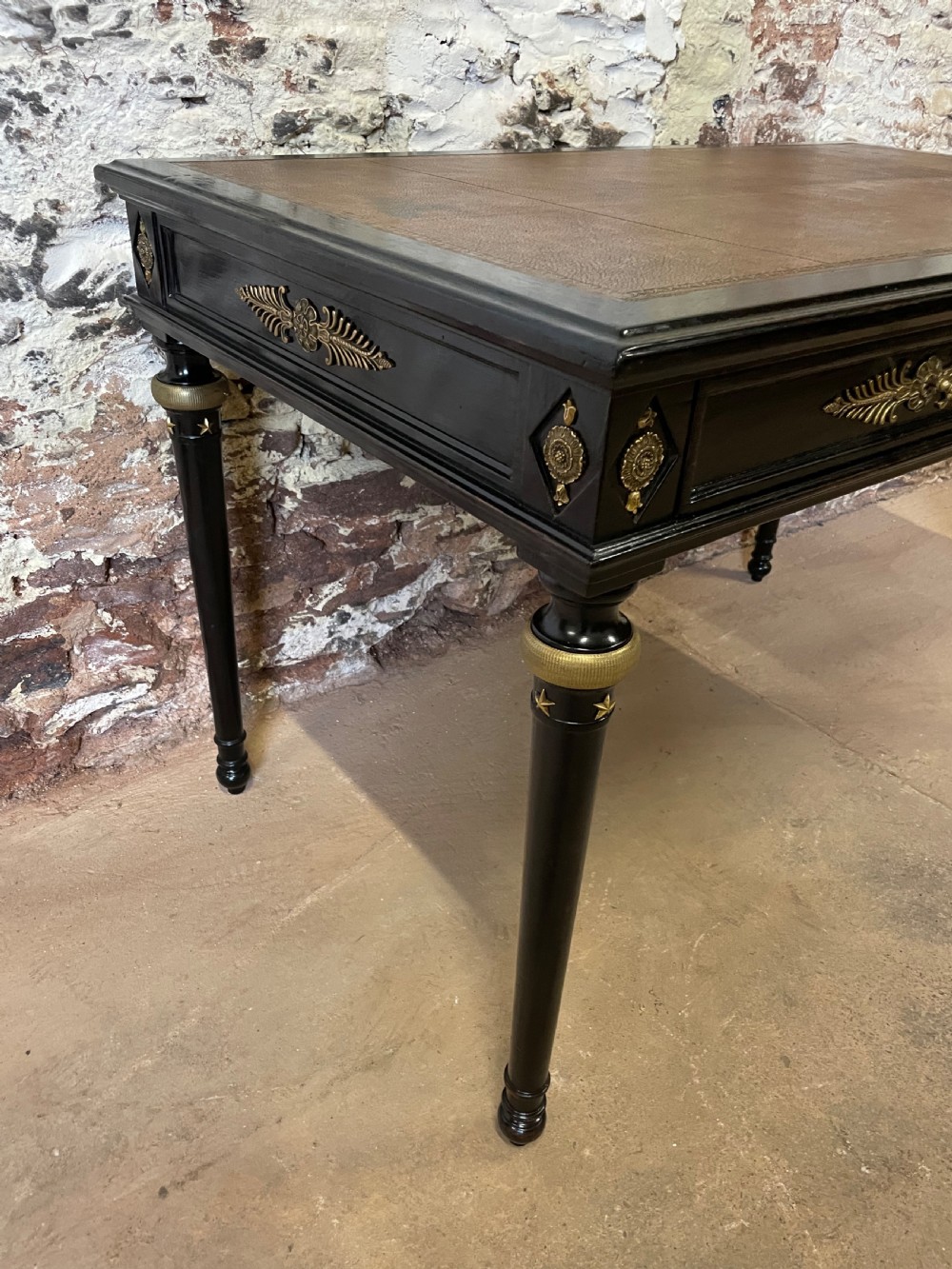 Napoleon III writing desk  View XII