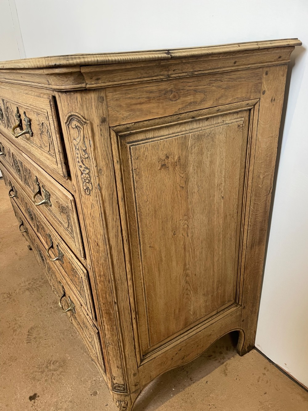 Scrubbed oak 4 drawer commode , chest of drawers  View III