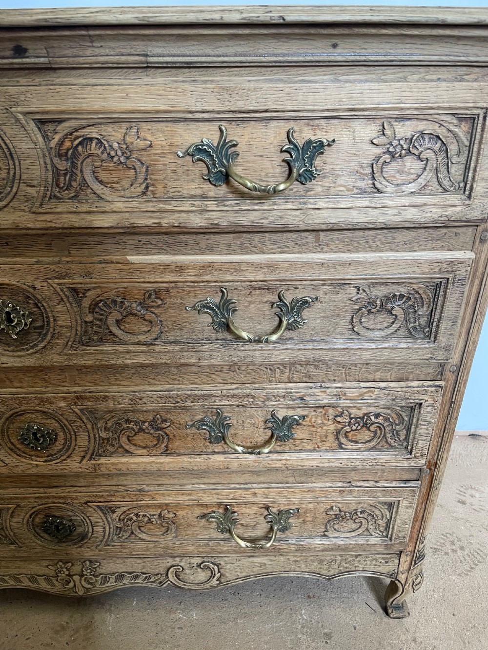 Scrubbed oak 4 drawer commode , chest of drawers  View IV