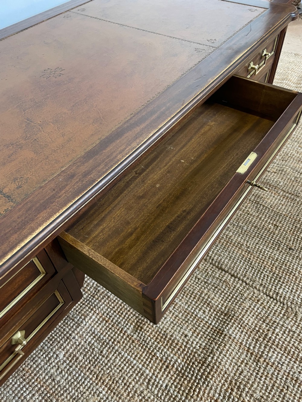 Louis XVI style writing desk  View VIII