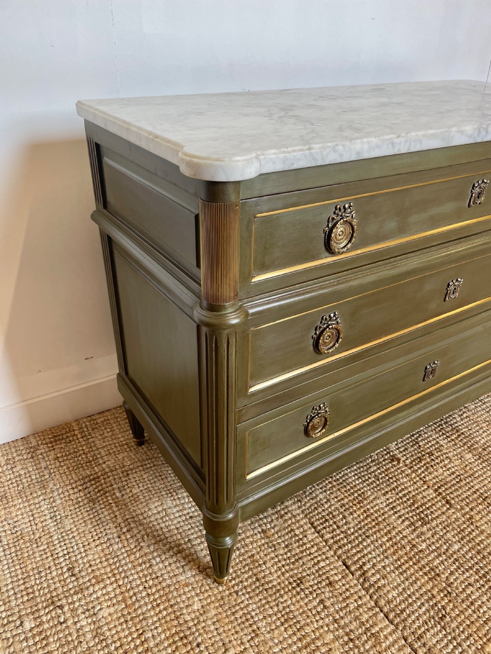 Louis XVI style painted chest of drawers / commode  View VII