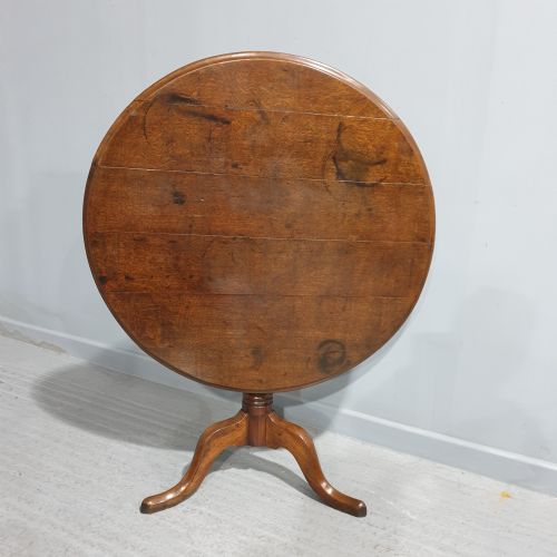 Georgian Oak Tripod Table