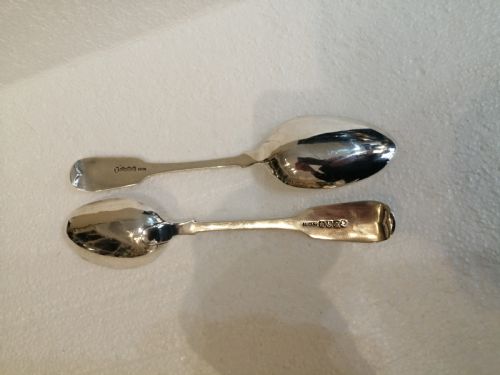 AN EXCELLENT PAIR OF 19TH CENTURY SILVER TABLE SPOONS - ADDITIONAL PHOTO 1