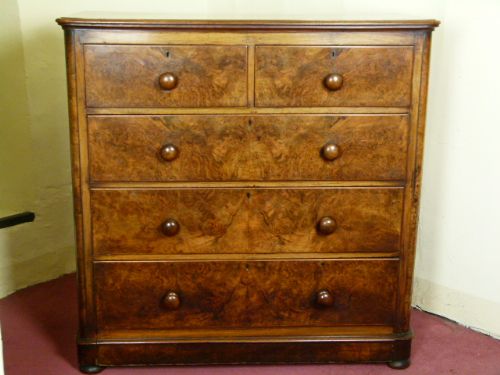 Exceptional Victorian Burr Walnut Chest of Drawers