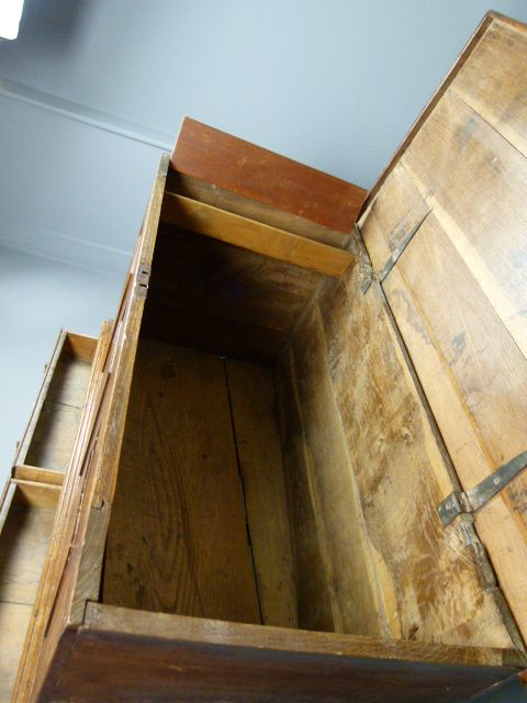 fig 3.  18thC Georgian Medium Oak Mule Chest