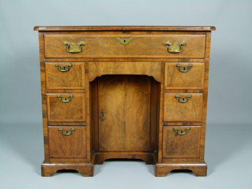 Georgian Figured Walnut Dressing Table-kneehole-desk