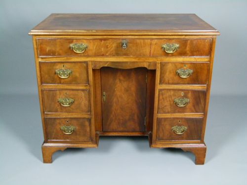 fig 2. Victorian Mahogany Kneehole Desk/Dressing Table