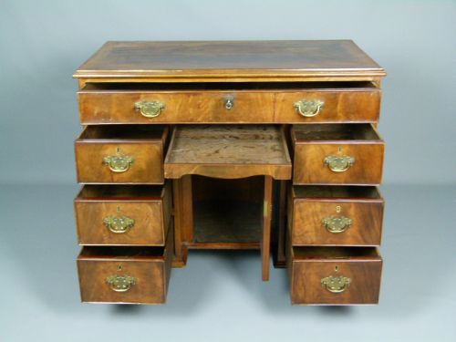 fig 4. Victorian Mahogany Kneehole Desk/Dressing Table