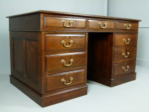 Victorian Mahogany Pedestal Desk.