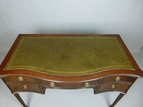 fig 2. Edwardian Serpentine Shaped Kneehole Desk
