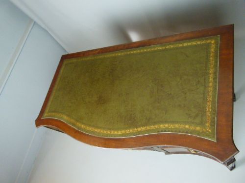 fig 3. Edwardian Serpentine Shaped Kneehole Desk