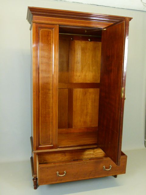 fig 3. Superb Quality Edwardian Mahogany Mirrored Wardrobe
