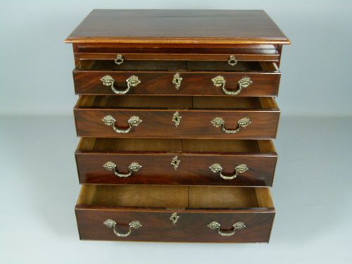 fig 2. Elegant Georgian Mahogany Small Chest Of Drawers