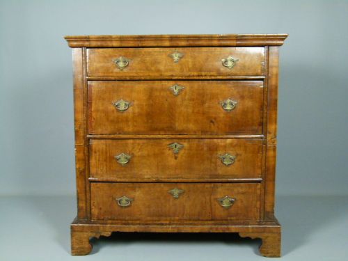 Early 18th Century Walnut Chest of Drawers