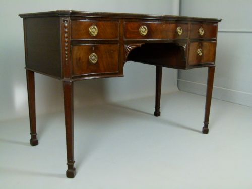 Edwardian Serpentine Shaped Kneehole Desk