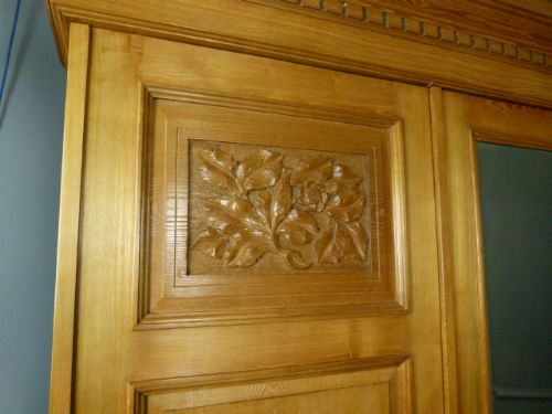 fig 2. Super Quality Victorian Golden Ash Compactum Wardrobe