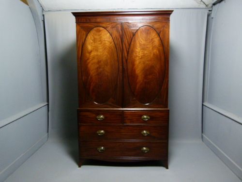 Super Quality Georgian Mahogany Linen Press/wardrobe