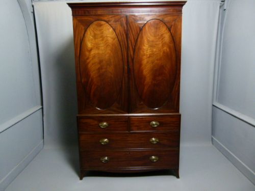 fig 2. Super Quality Georgian Mahogany Linen Press/Wardrobe 