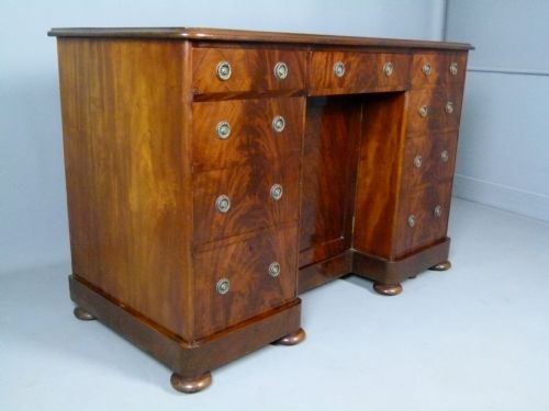 fig 1. Superb Quality Victorian Flame Mahogany Desk.