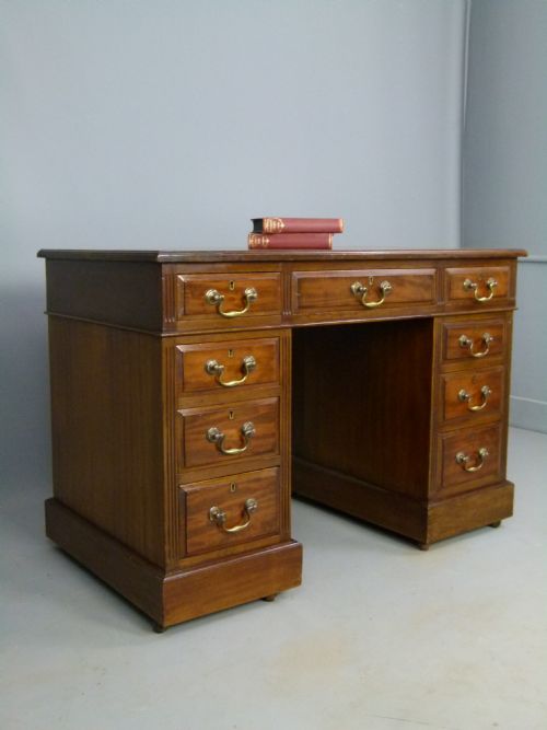 Small Victorian Mahogany Pedestal Desk