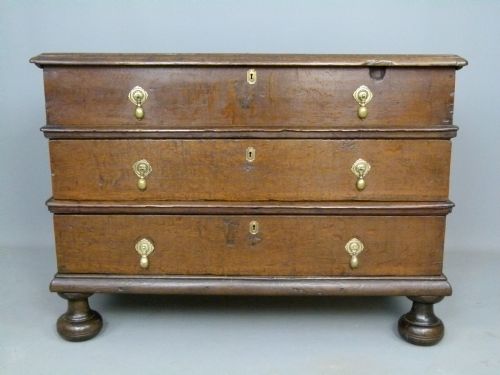 Unusual Late 17th Century Oak Chest of Drawers with Lift Up Top