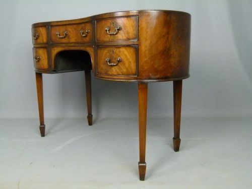 Antique Kidney Shaped Georgian Revival Mahogany Desk