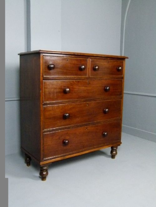 Late Georgian Mahogany Chest of Drawers