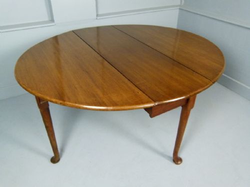 Superb Georgian Mahogany Pad Foot Drop-leaf Dining Table