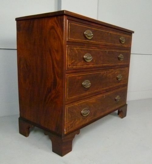 Georgian Mahogany Chest of Drawers