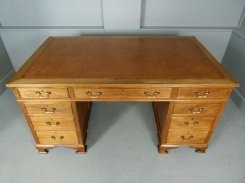 fig 3. Quality Early 20th Century Light Mahogany Pedestal Desk c1920