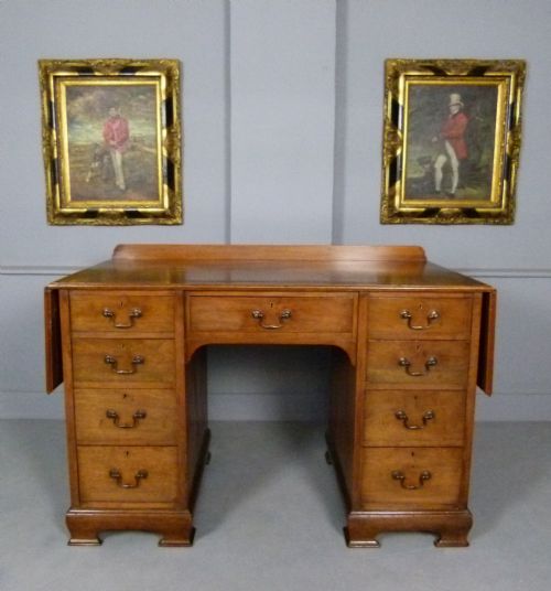 Quality Edwardian Solid Oak Drop-leaf Pedestal Desk