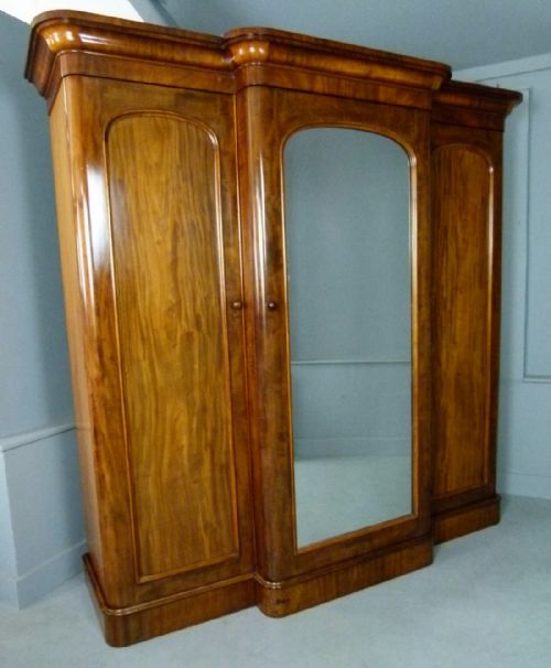 Quality Victorian Figured Mahogany Compactum Triple Wardrobe