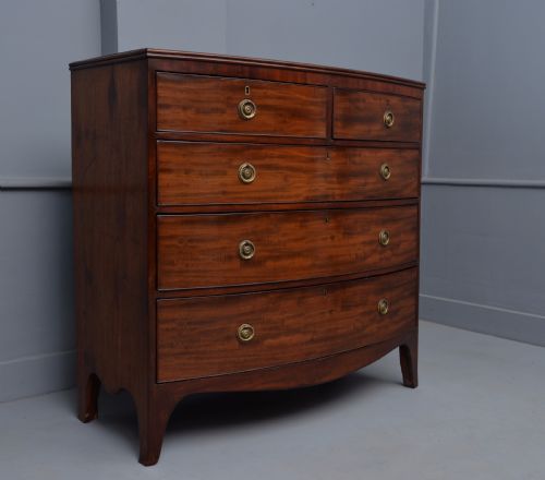 Georgian Mahogany Bow-front Chest of Drawers