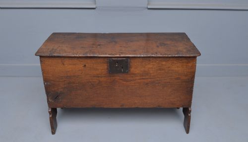 fig 1. 17th Century Oak Six Plank Coffer