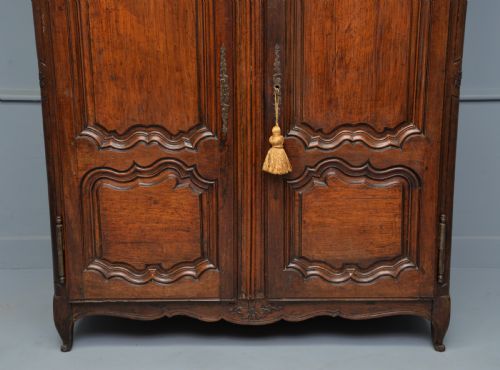 fig 3. Very Sweet Small 18thc French Walnut Armoire