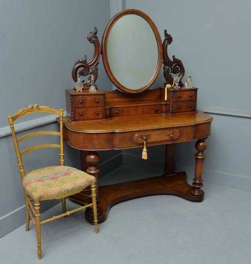 fig 1. Victorian Mahogany Duchess Dressing Table