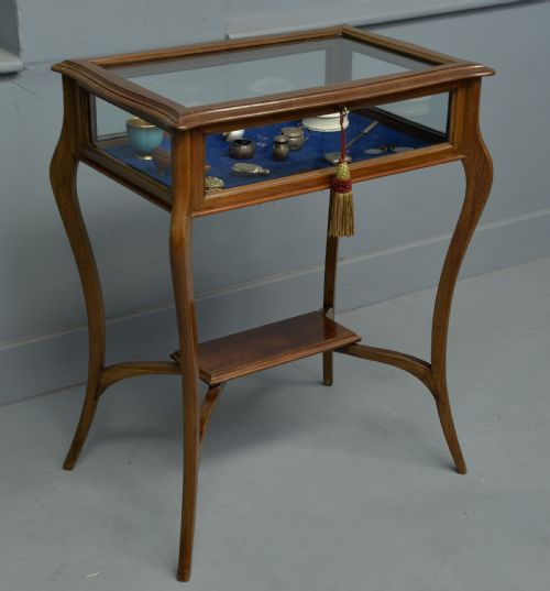 Pretty Edwardian Mahogany Bijouterie Trinket Display Table