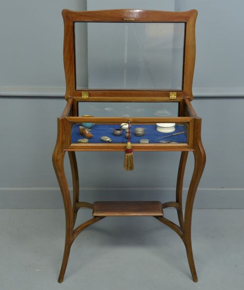 fig 2. Pretty Edwardian Mahogany Bijouterie Trinket Display Table