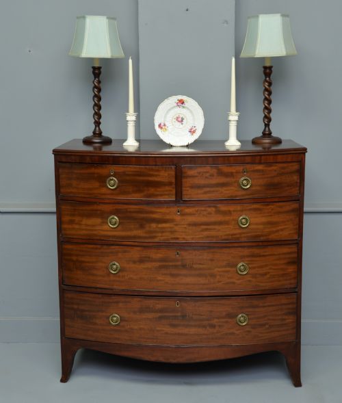 Elegant Georgian Mahogany Bow-front Chest of Drawers