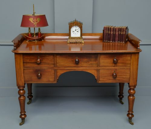 Superb Victorian Mahogany Writing Table Desk