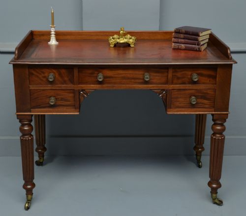 Pretty Victorian Mahogany Writing Table